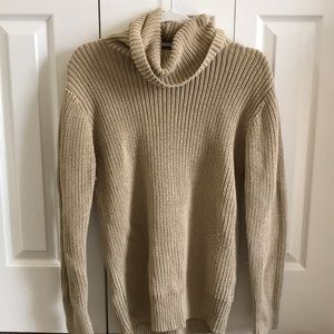 Abercrombie & Fitch tan sweater